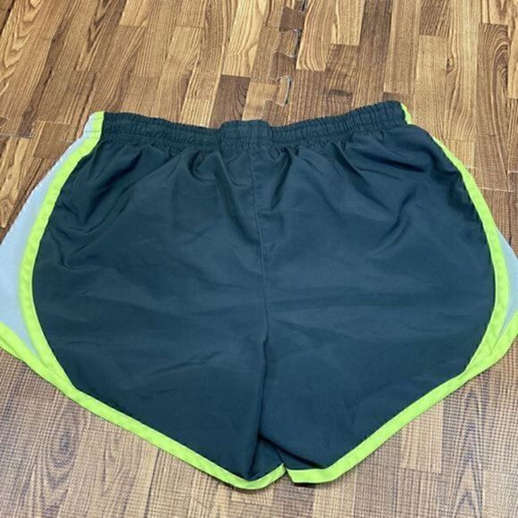 Nike girl shorts and Nike bike shorts. Bundle of two size M. - Picture 4 of 10